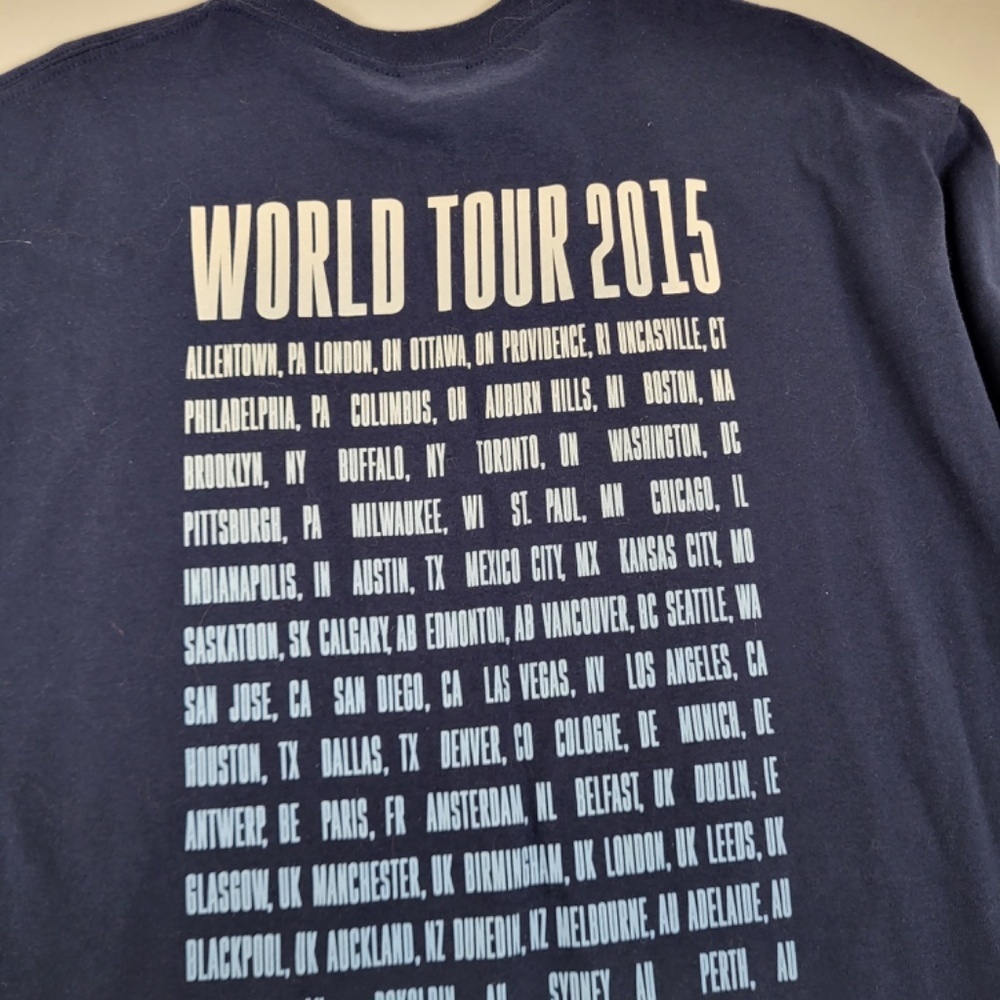 2/$25 or 4/$40 2015 Neil Diamond T-Shirt World Tour Concert Tee - Picture 4 of 7